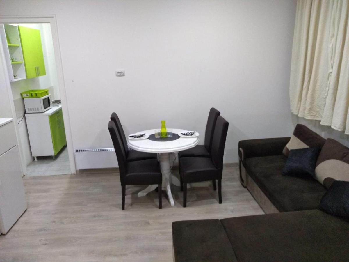 Lucky Apartment Belgrado Esterno foto